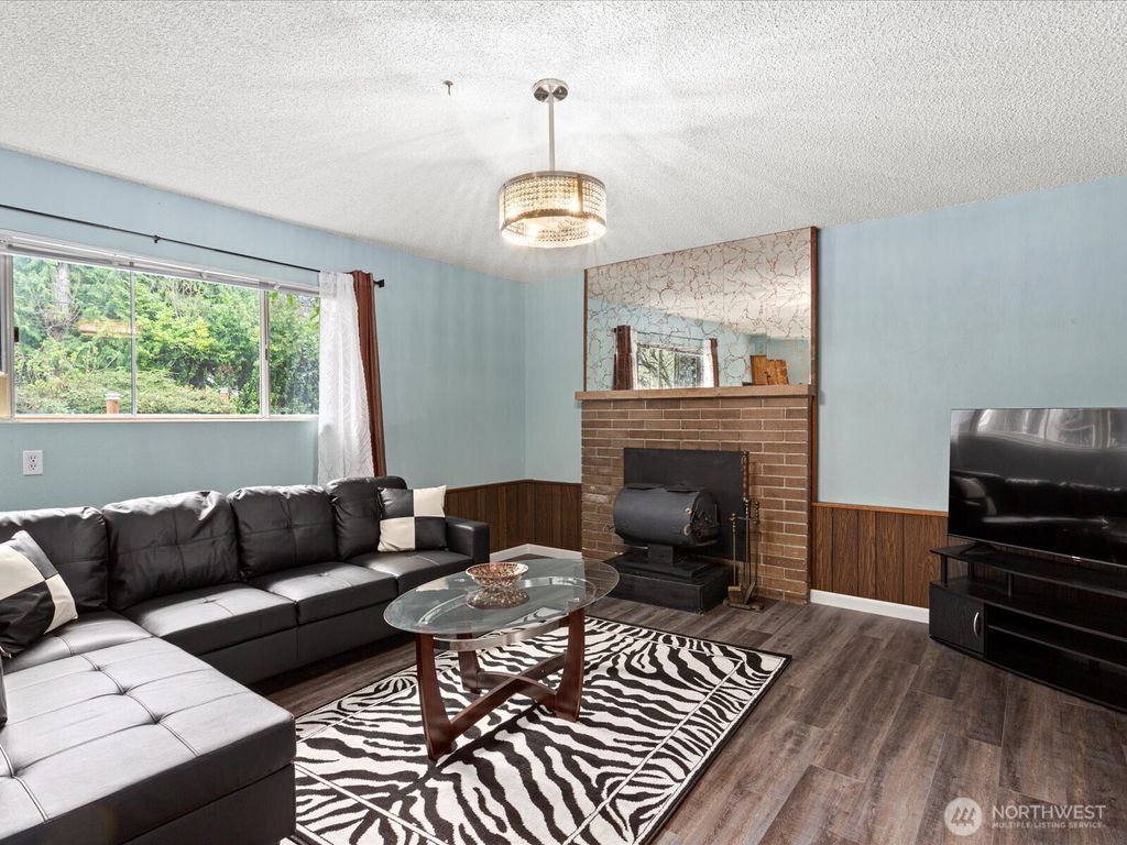 Photo of 16445 Ambaum Boulevard S, Burien, WA 98148 (MLS # 2446208)