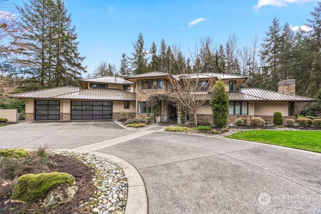 Photo of 14040 221st Avenue NE, Woodinville, WA 98077 (MLS # 2205293)