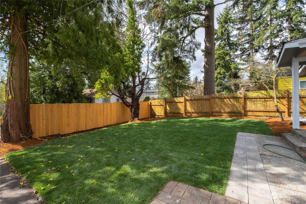 Photo of 2703 204th Street SW, Lynnwood, WA 98036 (MLS # 2054971)
