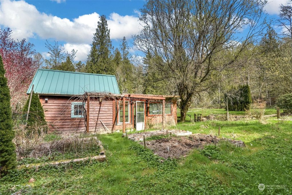 Photo of 5710 Preston-Fall City Road SE, Fall City, WA 98024 (MLS # 2218075)