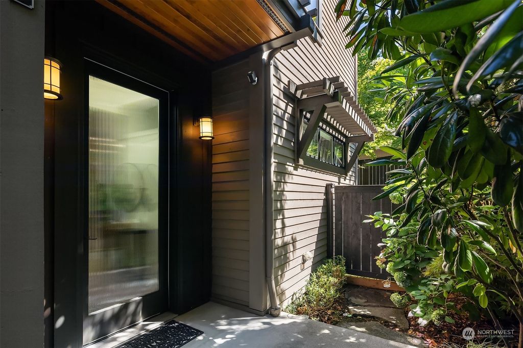 Photo of 1836 Market Street #7, Kirkland, WA 98033 (MLS # 2195007)