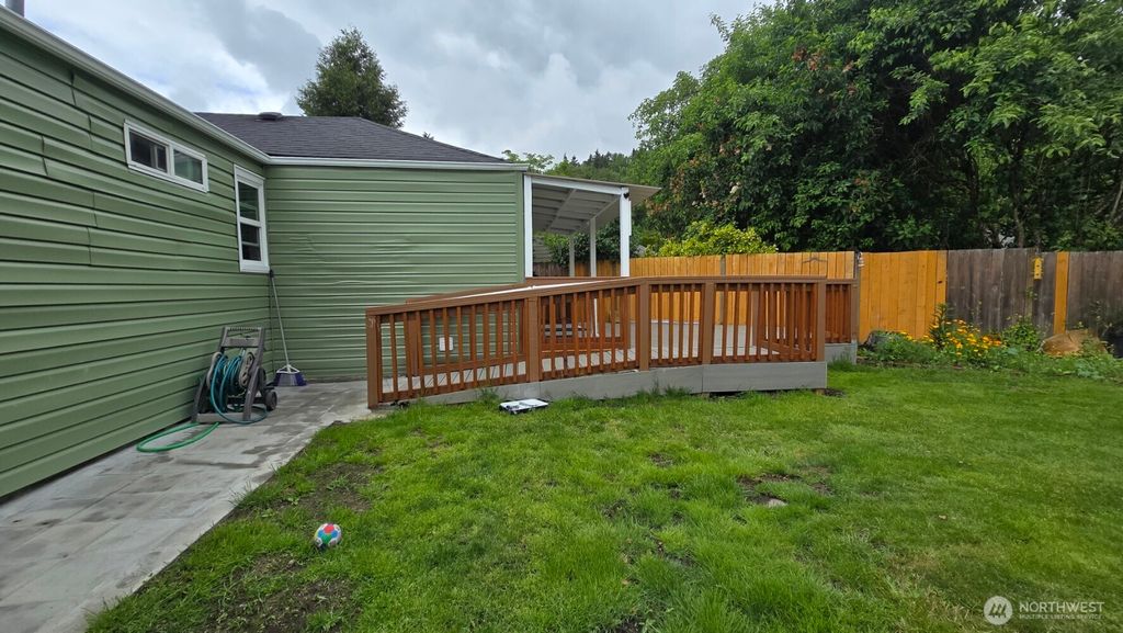 Photo of 3330 SE 6th Street, Renton, WA 98058 (MLS # 2530958)