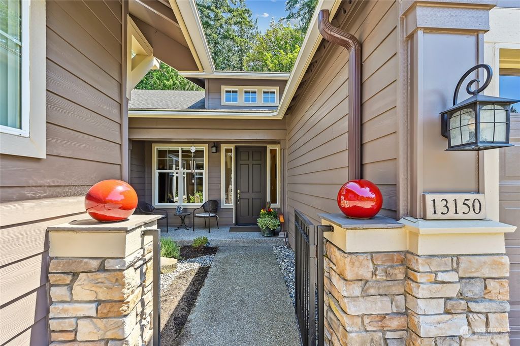 Photo of 13150 234th Court NE, Redmond, WA 98053 (MLS # 2264931)