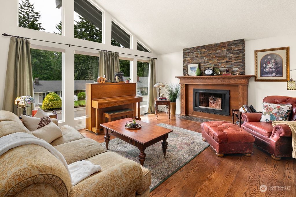 Photo of 31602 42nd Avenue SW, Federal Way, WA 98023 (MLS # 2246501)