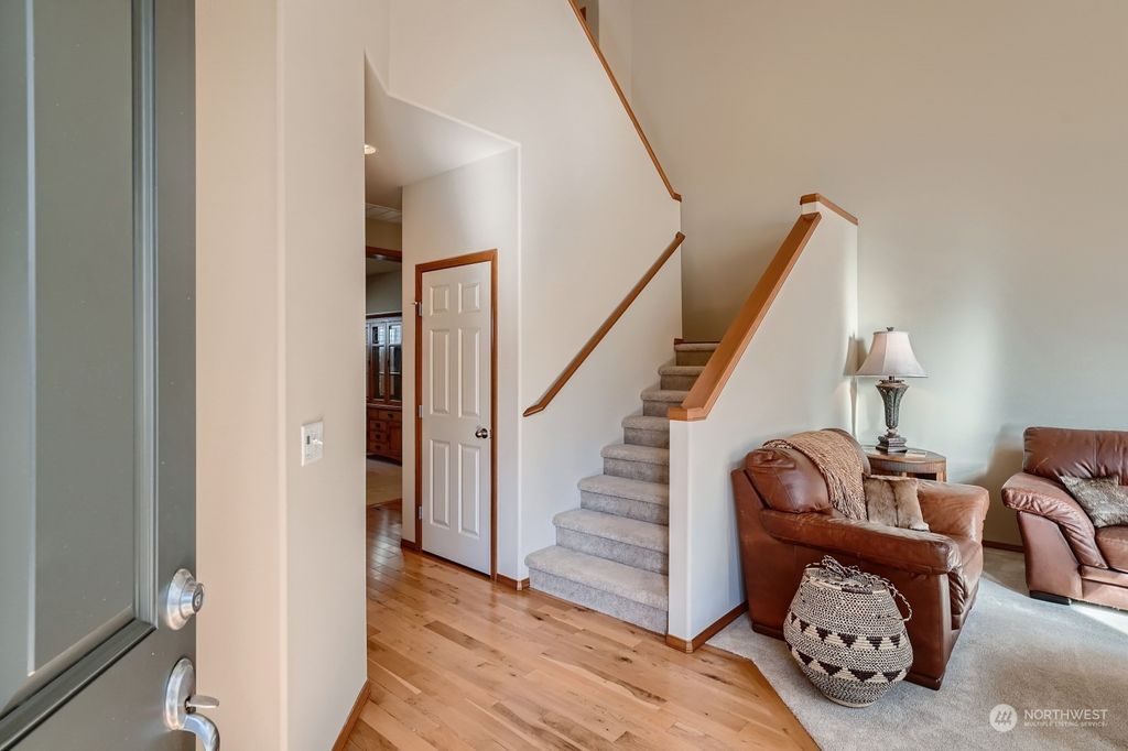 Photo of 5720 NE 1st Place, Renton, WA 98059 (MLS # 2176620)