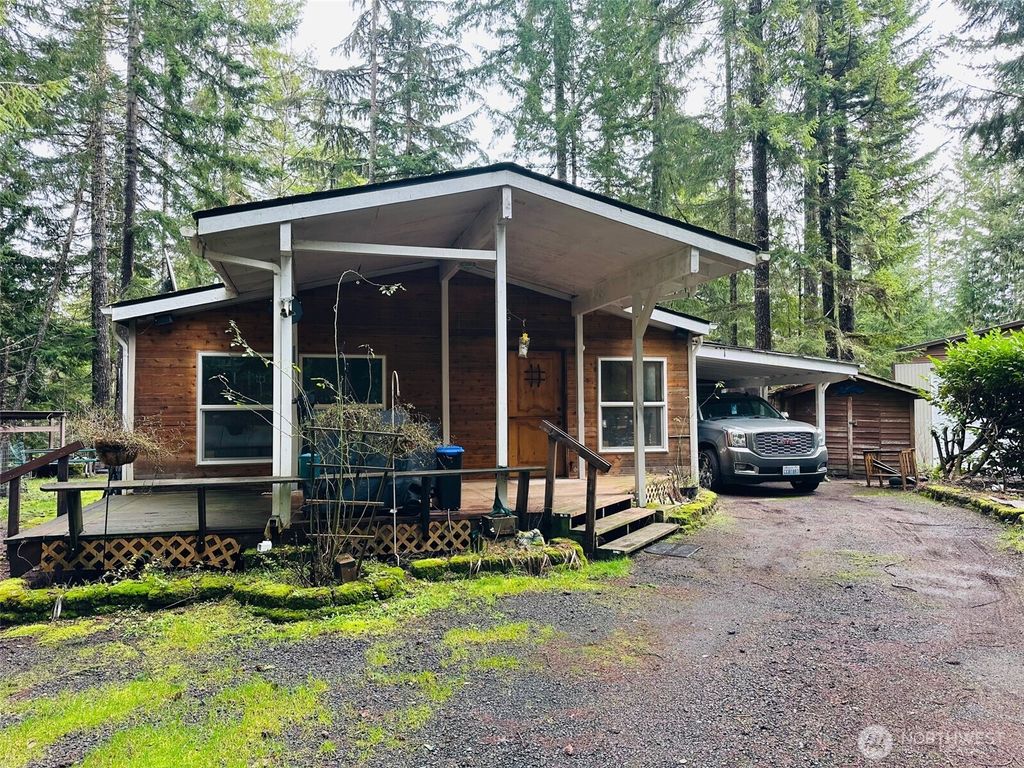 Photo of 851 N Potlatch Drive, Hoodsport, WA 98548 (MLS # 2476533)