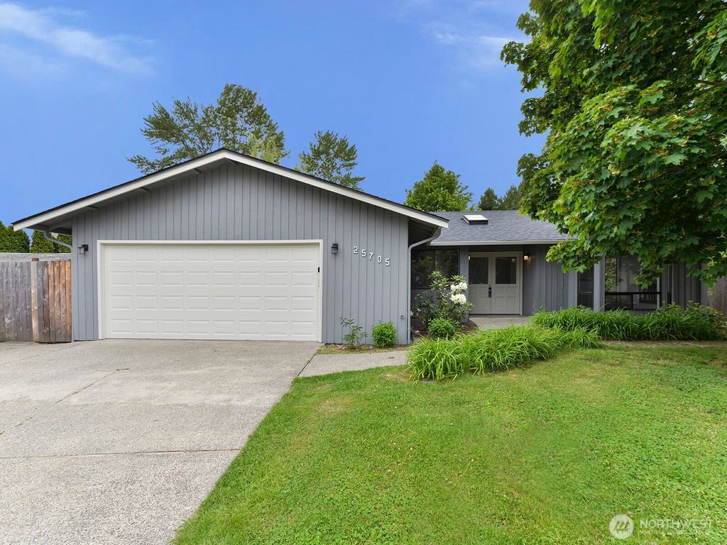 Photo of 25705 117th Place SE, Kent, WA 98030 (MLS # 2378948)