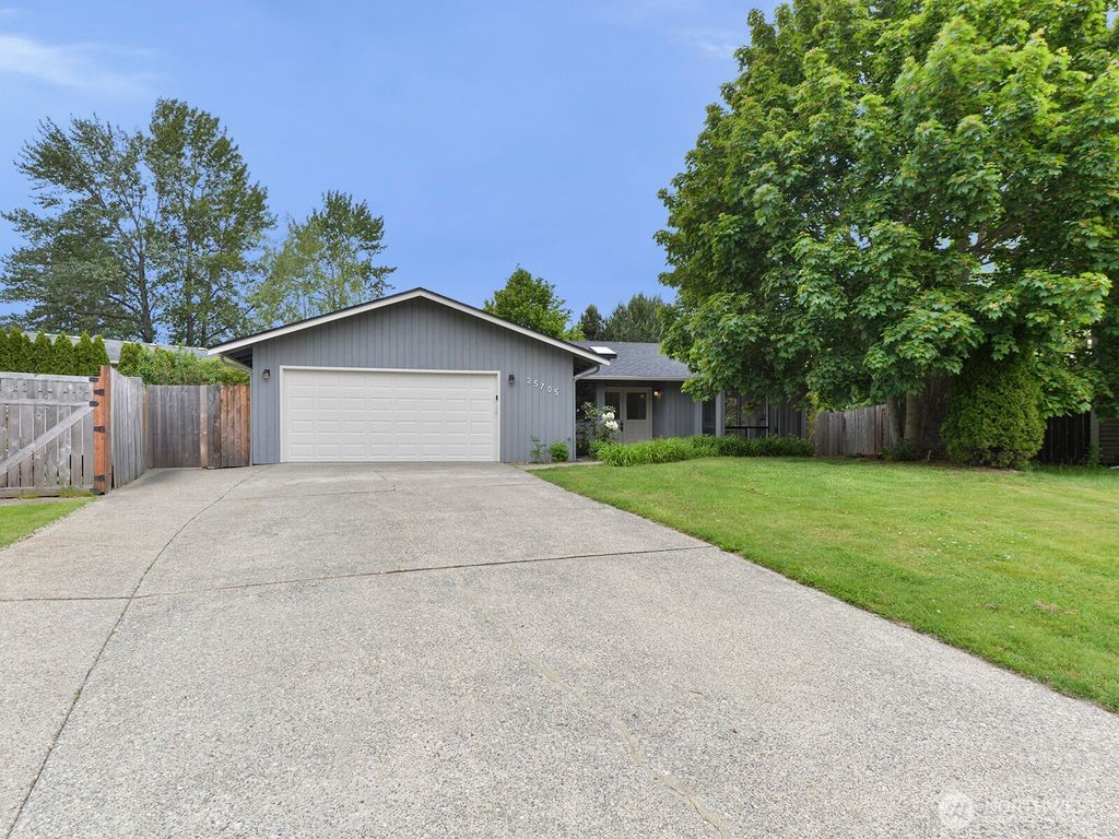 Photo of 25705 117th Place SE, Kent, WA 98030 (MLS # 2378948)
