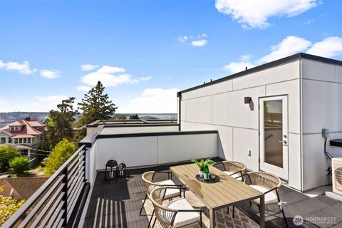 1530 13th Avenue S E Seattle WA 98144