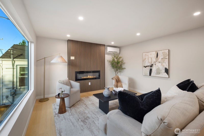 3209 NE 98th Street