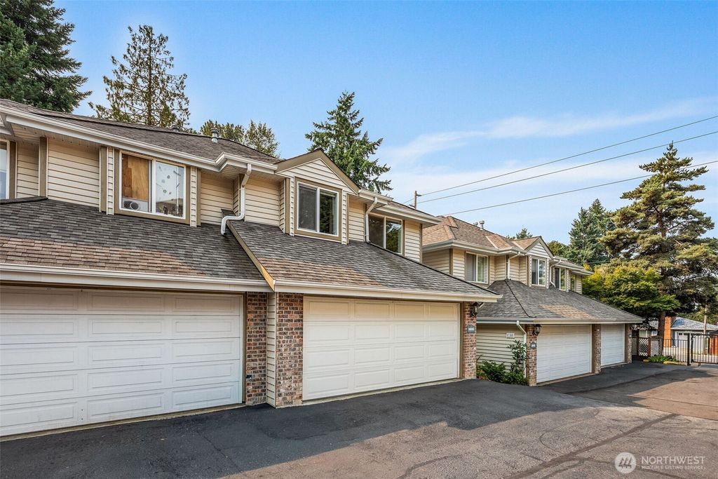 Photo of 23430 100th Ave SE Ave #E102, Kent, WA 98031 (MLS # 2405645)