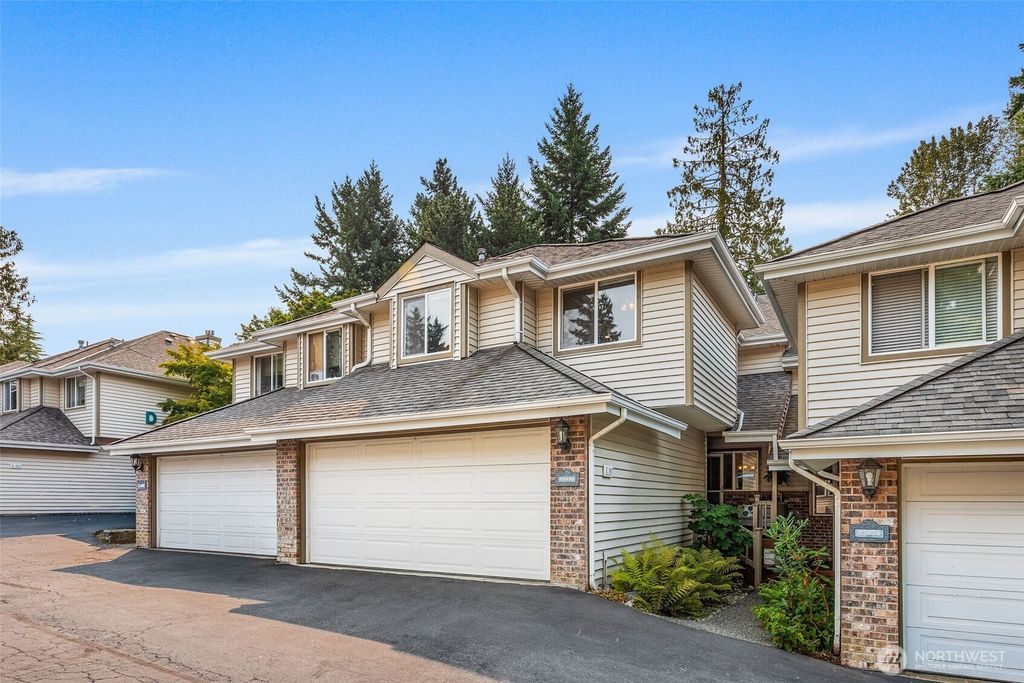 Photo of 23430 100th Ave SE Ave #E102, Kent, WA 98031 (MLS # 2405645)