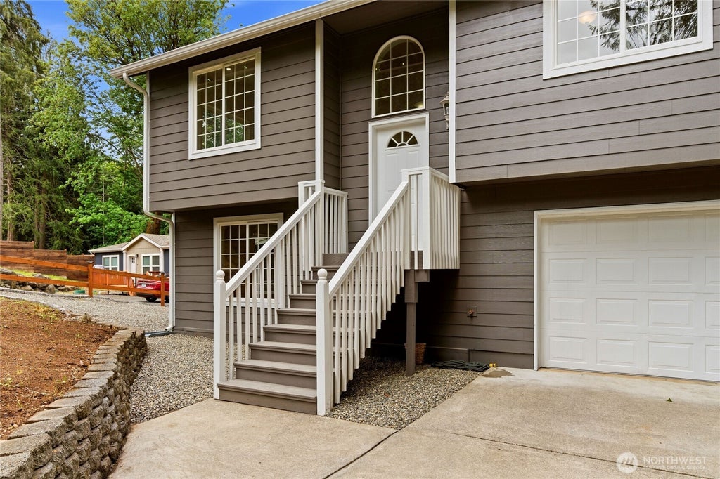 Photo of 20 SE Fuschia Ave AVE, Shelton, WA 98584 (MLS # 2533107)