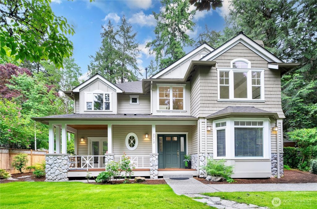 Photo of 2712 107th Avenue SE, Beaux Arts, WA 98004 (MLS # 2378550)