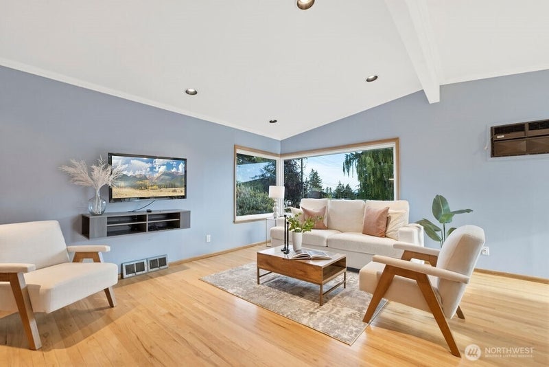 10851 Marine View Drive