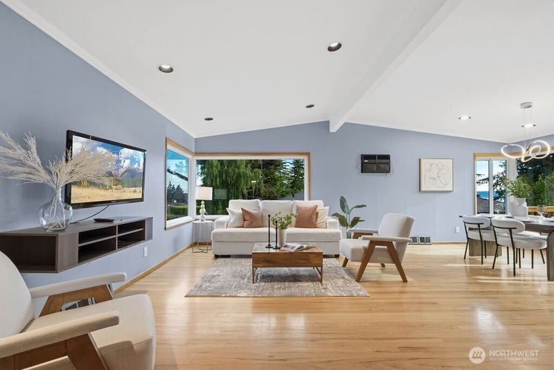 10851 Marine View Drive