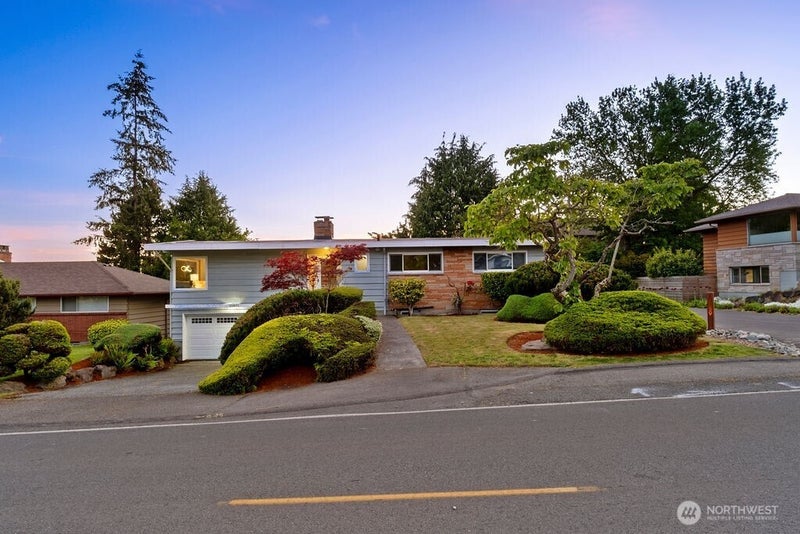 10851 Marine View Drive