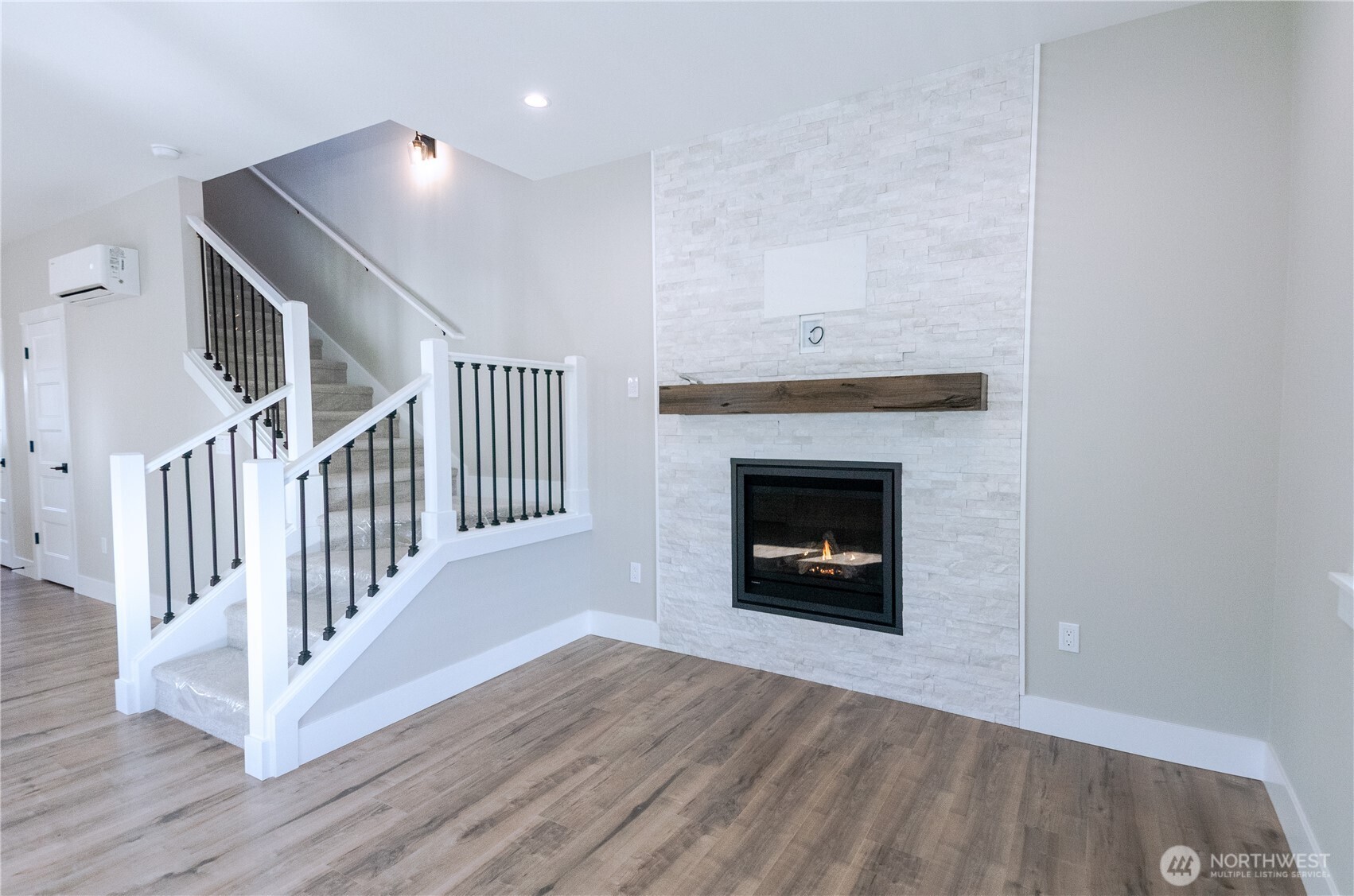 420 Elderberry Lane SW