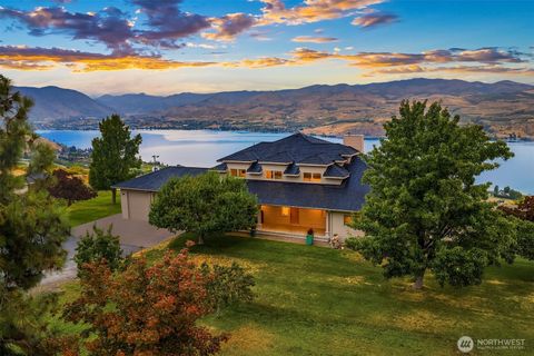 Photo of 450 Hawks Meadow Road, Chelan, WA 98816 (MLS # 2427215)