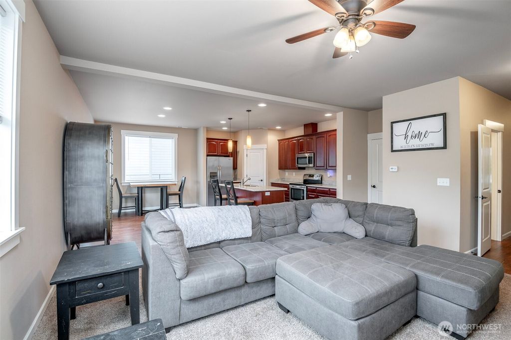 Photo of 633 Joy Street, Eatonville, WA 98328 (MLS # 2491327)