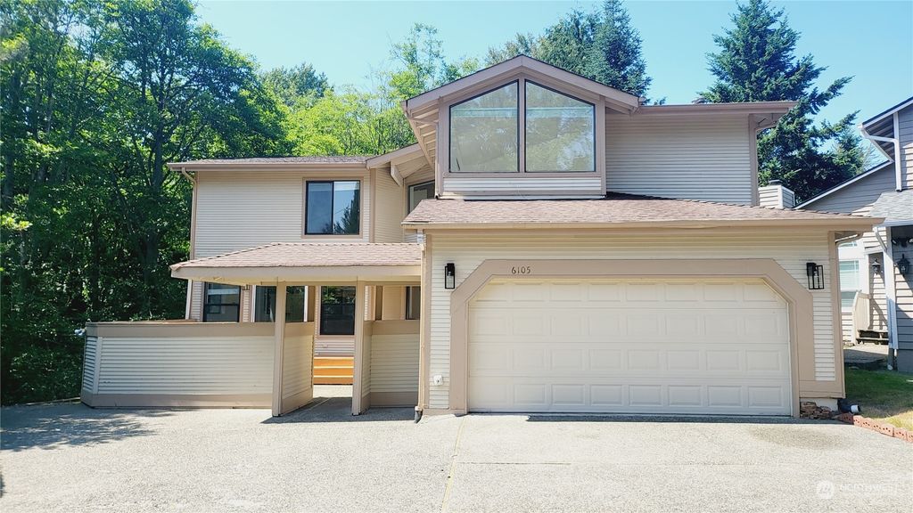 Photo of 6105 115th Place SE, Bellevue, WA 98006 (MLS # 2073591)