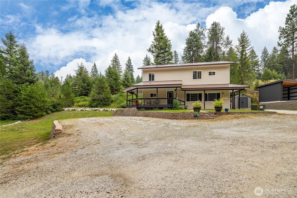 Photo of 652 Diamond Drive, Newport, WA 99156 (MLS # 2559741)