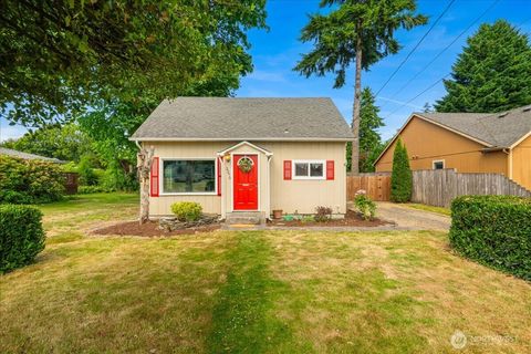 Photo of 3270 Pine Street, Longview, WA 98632 (MLS # 2376187)