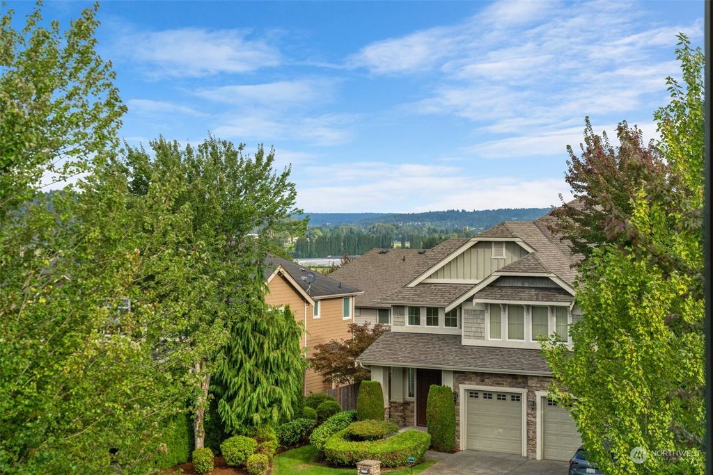 Photo of 15729 NE 119th Court, Redmond, WA 98052 (MLS # 1996364)