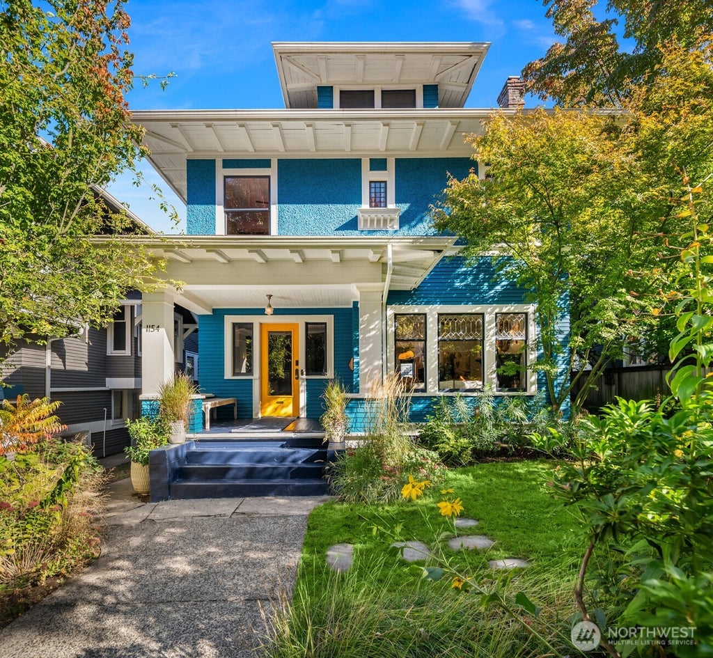 Photo of 1154 18th Avenue E, Seattle, WA 98112 (MLS # 2593470)