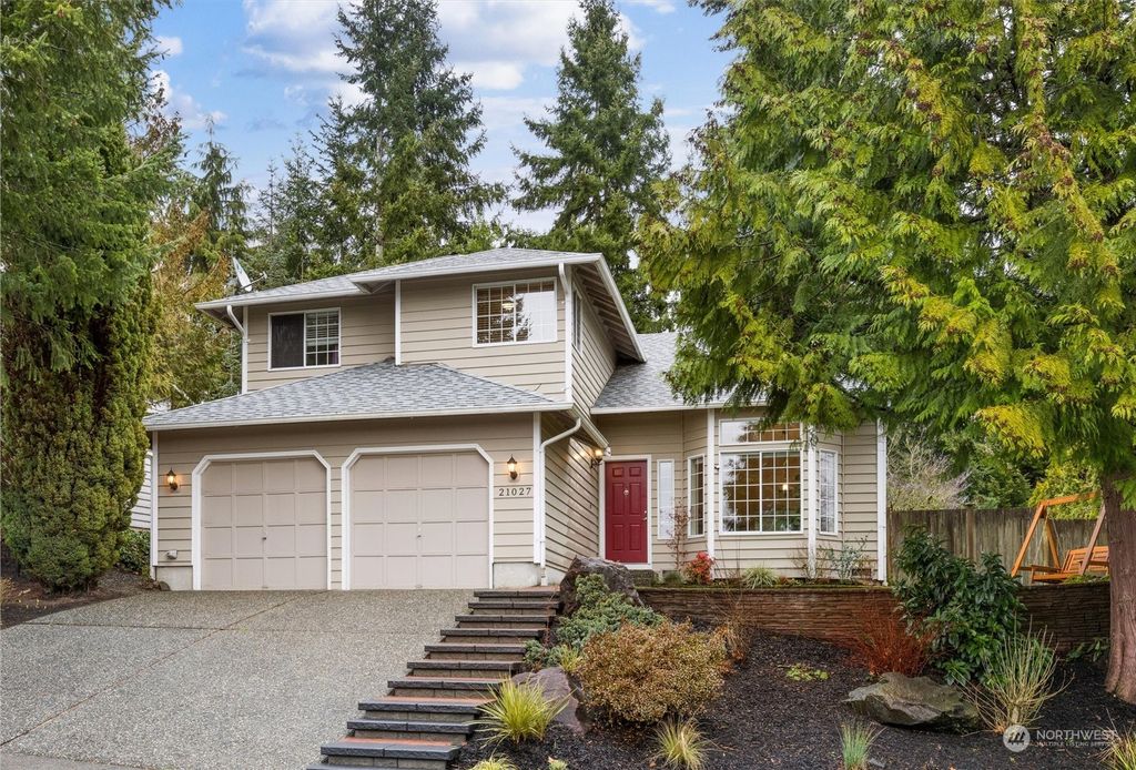 Photo of 21027 12th Avenue W, Lynnwood, WA 98036 (MLS # 2038376)