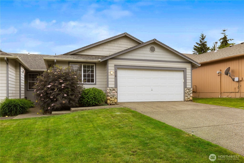 Photo of 1218 184th Street Ct E, Spanaway, WA 98387 (MLS # 2534109)