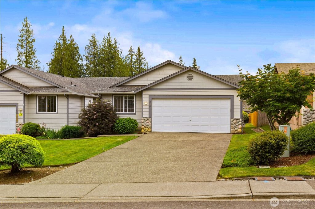 Photo of 1218 184th Street Ct E, Spanaway, WA 98387 (MLS # 2534109)