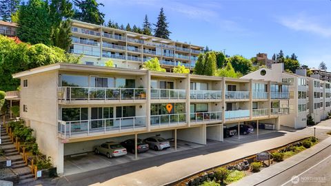 Photo of 414 Boulevard #105, Bellingham, WA 98225 (MLS # 2407833)