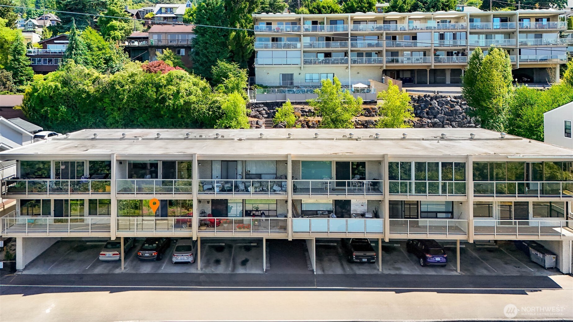 414 Boulevard 105