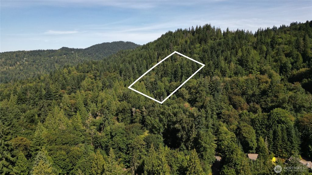 Photo of 116 xx 198th ave se, Issaquah, WA 98027 (MLS # 2494385)