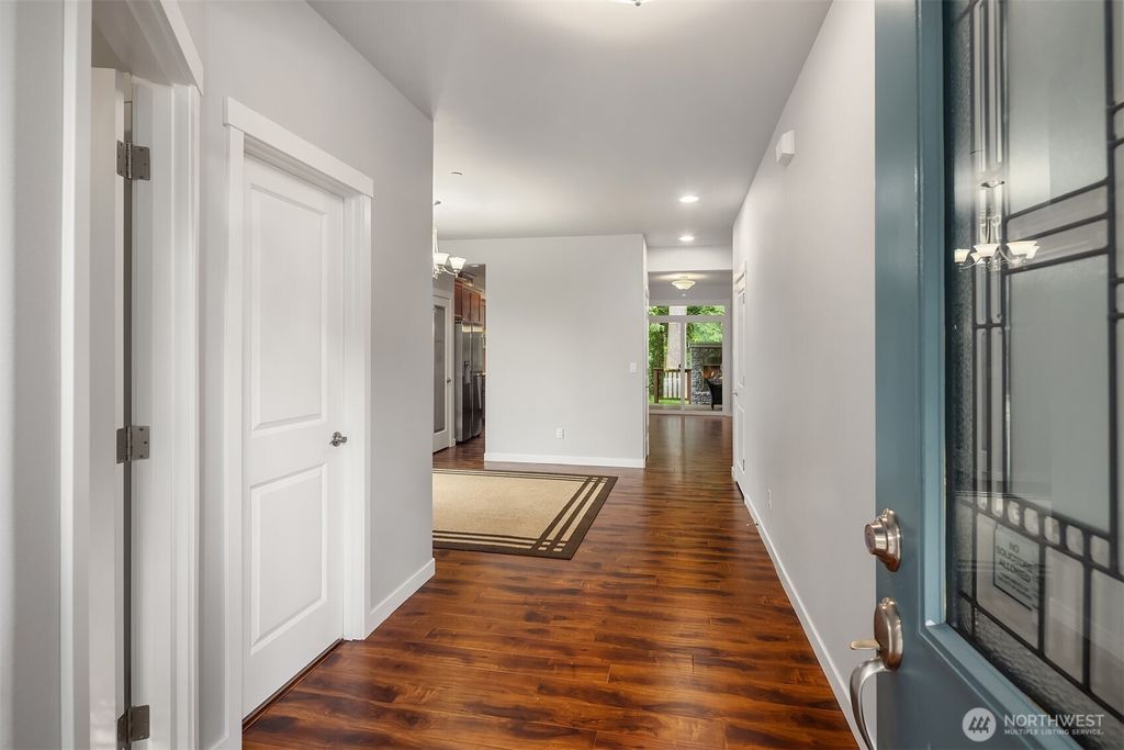 Photo of 15712 76th Place NE, Kenmore, WA 98028 (MLS # 2381179)