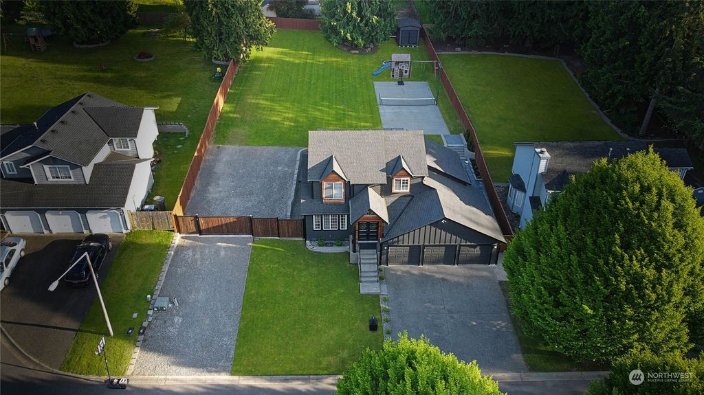 Photo of 3215 S 314th Place, Auburn, WA 98001 (MLS # 2239513)