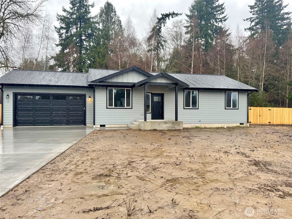 Photo of 1122 Tecumseh Street, Aberdeen, WA 98520 (MLS # 2484558)