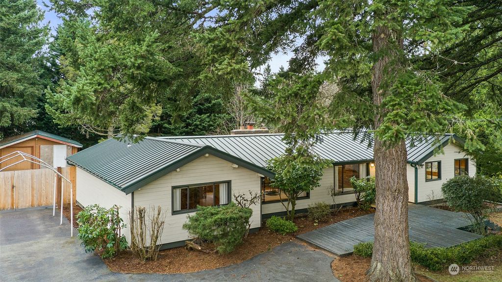 Photo of 17305 SE 133rd Street, Renton, WA 98059 (MLS # 2186373)