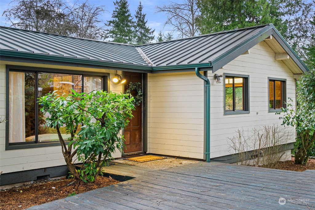 Photo of 17305 SE 133rd Street, Renton, WA 98059 (MLS # 2186373)