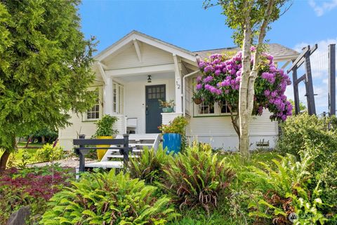 Photo of 12 Main Street E, South Bend, WA 98586 (MLS # 2538900)