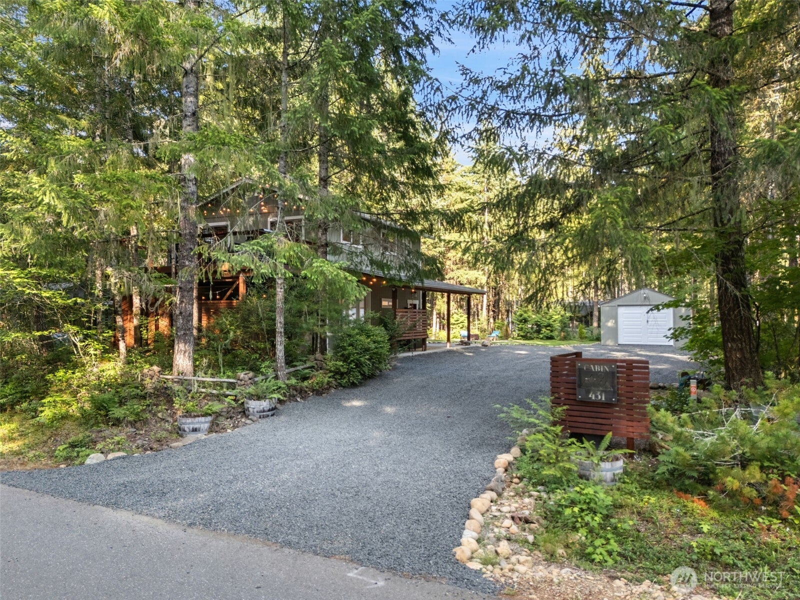 431 N Mountain View Drive