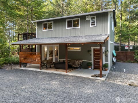 Photo of 431 N Mountain View Drive, Hoodsport, WA 98548 (MLS # 2557001)