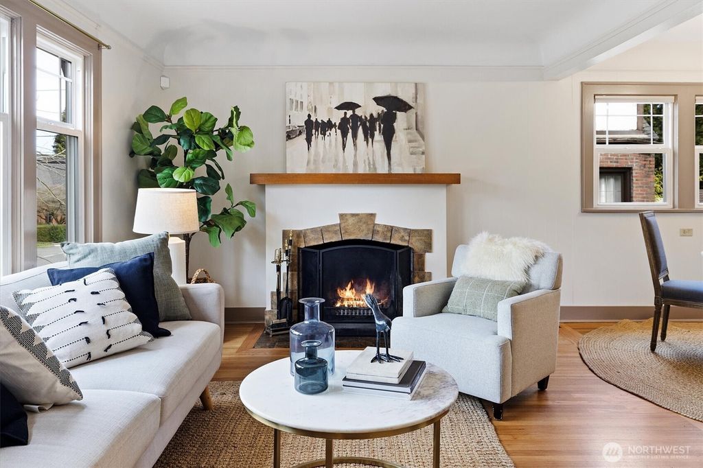 Photo of 1711 NE 75th Street, Seattle, WA 98115 (MLS # 2347655)