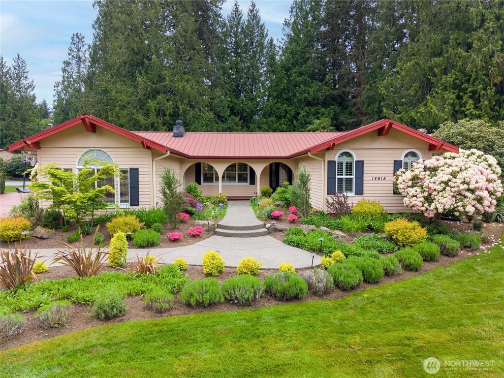 Photo of 14615 205th Avenue SE, Renton, WA 98059 (MLS # 2520431)