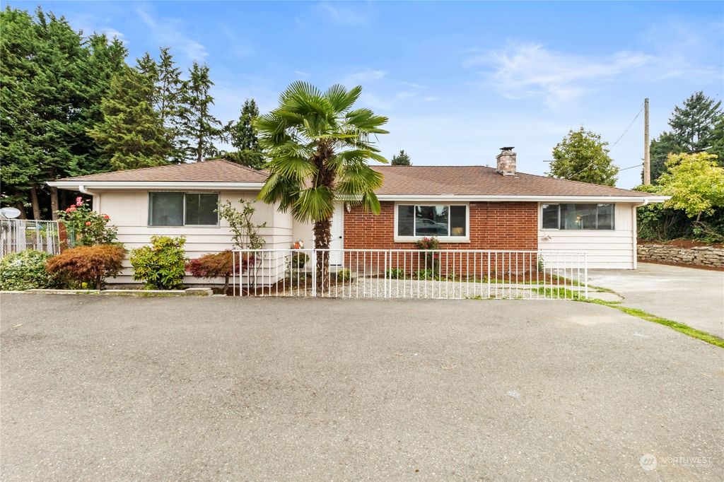 Photo of 11460 SE 256th Street, Kent, WA 98030 (MLS # 2273902)
