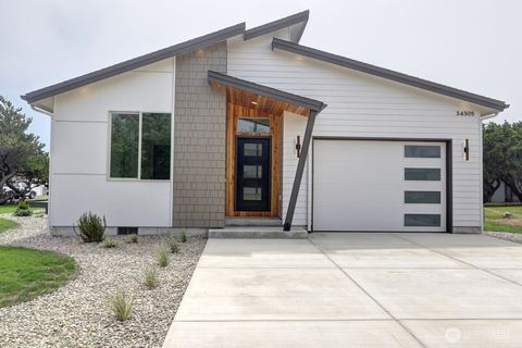 Photo of 34305 G Street, Ocean Park, WA 98640 (MLS # 2405978)