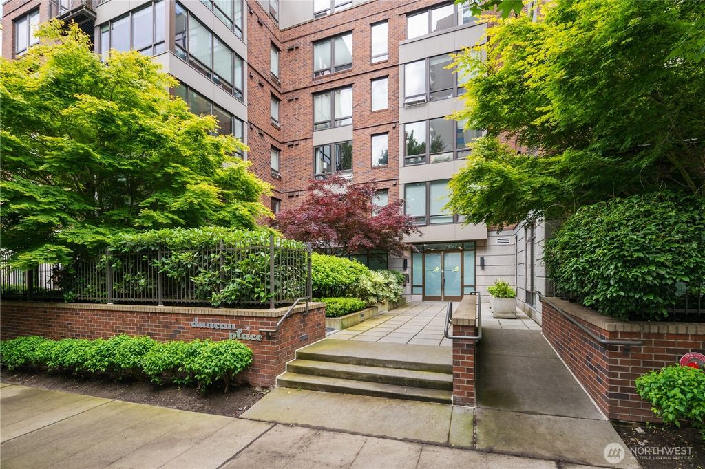 Photo of 4547 8th Avenue NE #308, Seattle, WA 98105 (MLS # 2499481)