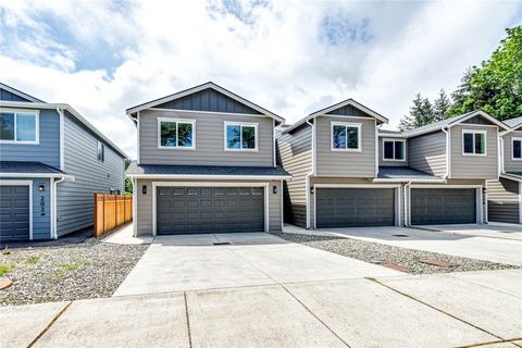 Photo of 204 Creekside Drive, Port Angeles, WA 98362 (MLS # 2382513)