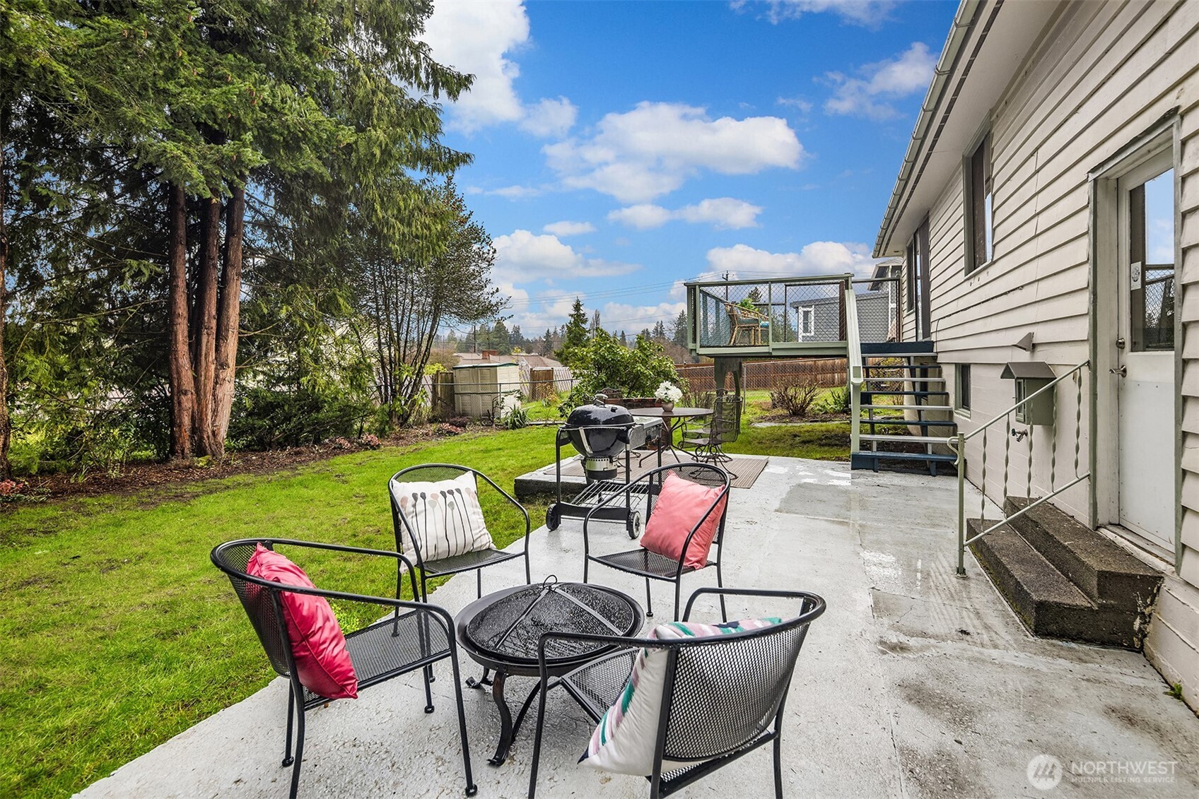 Burien, Washington 98166, United States, 4 Bedrooms Bedrooms, ,2 BathroomsBathrooms,Residential,Active,96566